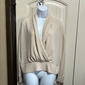 EUC Splendid Cream Wrap SweaterXS